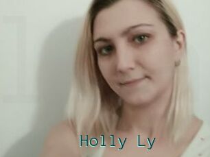 Holly_Ly