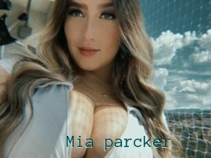 Mia_parcker